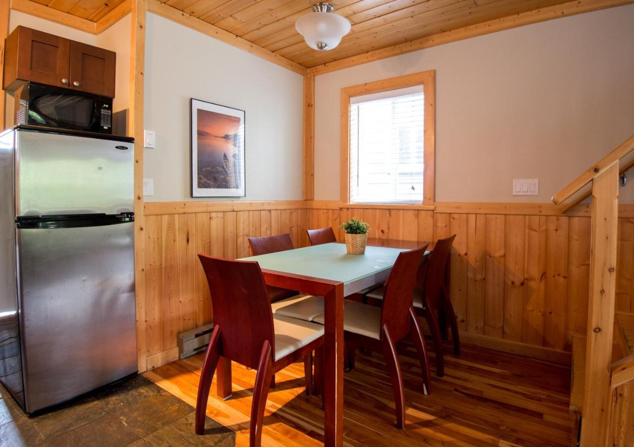 Reef Point Cottages Ucluelet Ngoại thất bức ảnh