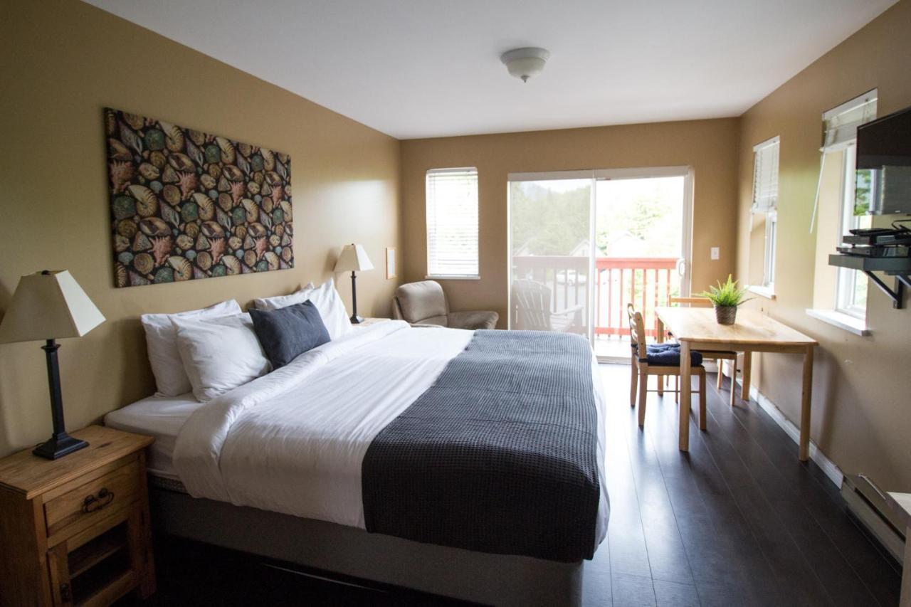 Reef Point Cottages Ucluelet Ngoại thất bức ảnh