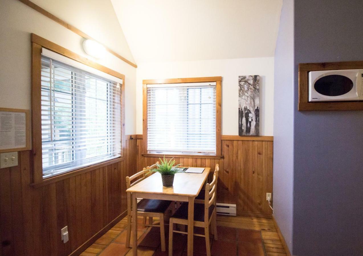 Reef Point Cottages Ucluelet Ngoại thất bức ảnh
